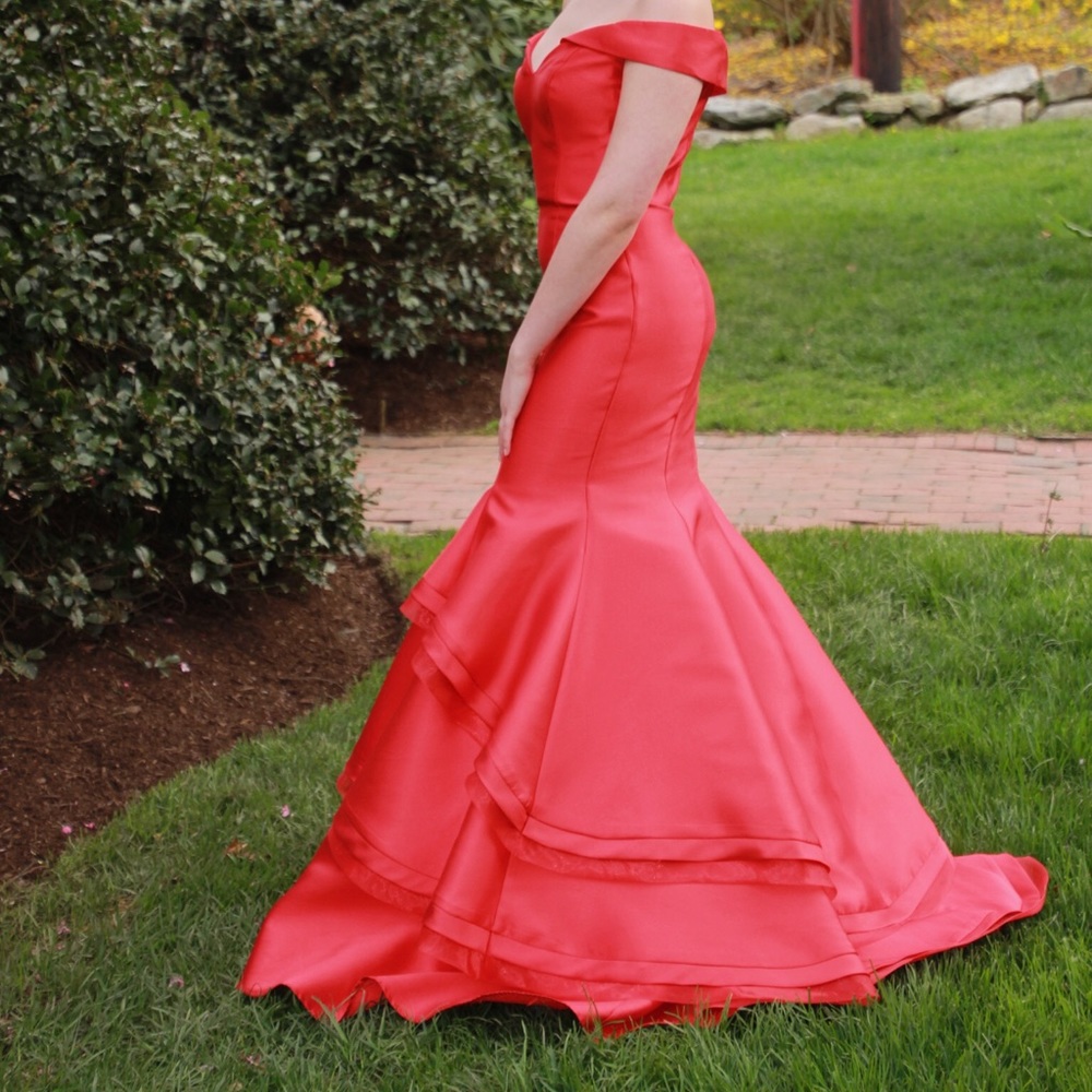 Red, fitted, off the shoulder, mermaid gown